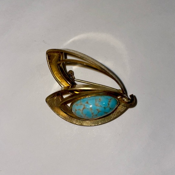 Vintage Light turquoise polished stone and gold Brooch - Picture 2 of 3